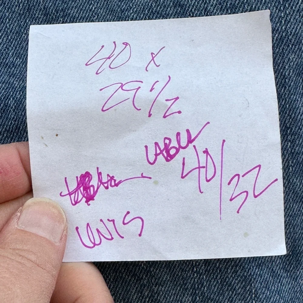 Levi’s 505 Perfectly broke-in Jeans-see pics label 40” x32” (actual 40” x 29.5”)